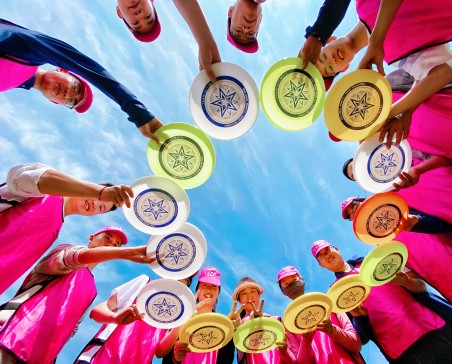 �������